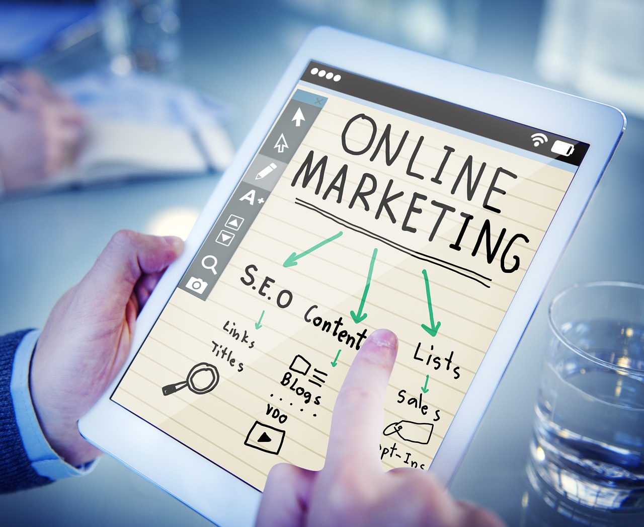 Marketing internetowy – jak najprościej dokształcić i zyskać potrzebne kompetencje w tym zakresie