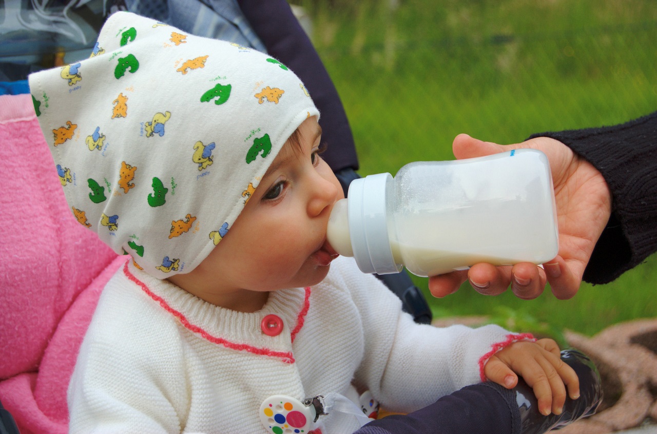 Mleko – w jakiej formie mogą je przyjmować osoby dorosłe, jak i dzieci?